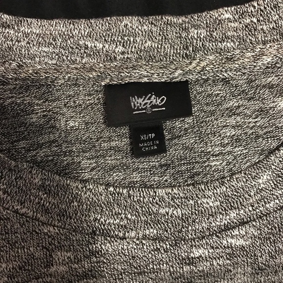 Grey top - Picture 2 of 3